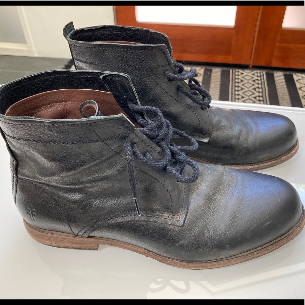 Frye Johnny Lace-Up Black Ankle Boots. Size 10.